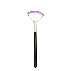 UpLac Fan Brush 